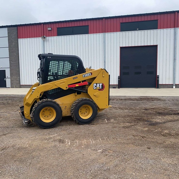2023 CATERPILLAR 236D3