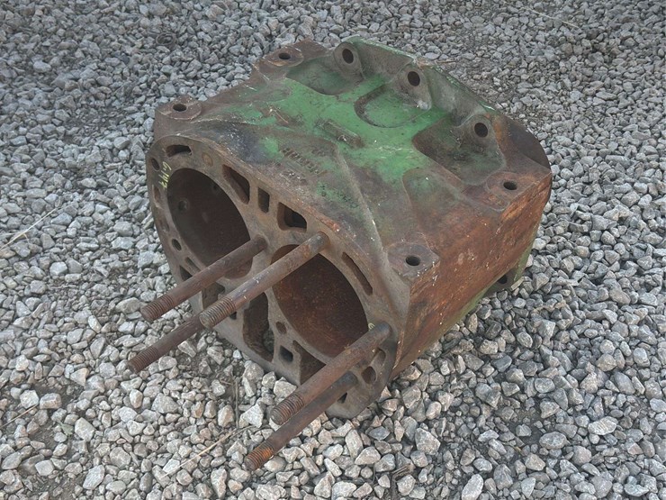john-deere-model-g-block-image-2