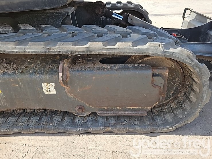 bobcat-e32-image-11