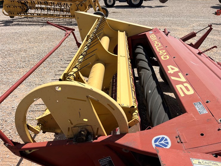 new-holland-472-image-11