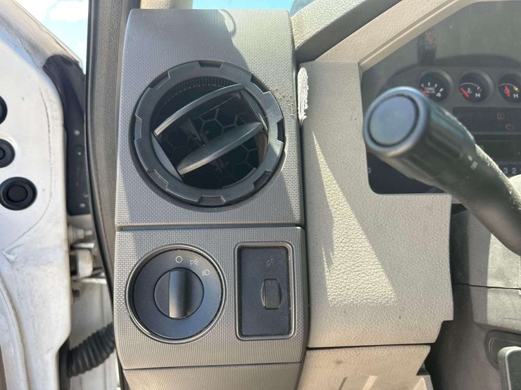 2008-ford-f250-image-15