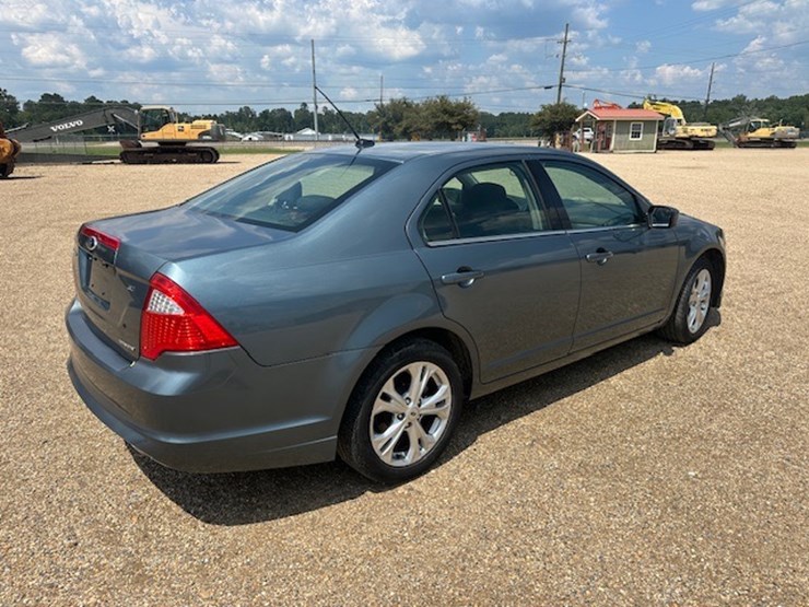 #23032-•-2012-ford-fusion-image-3