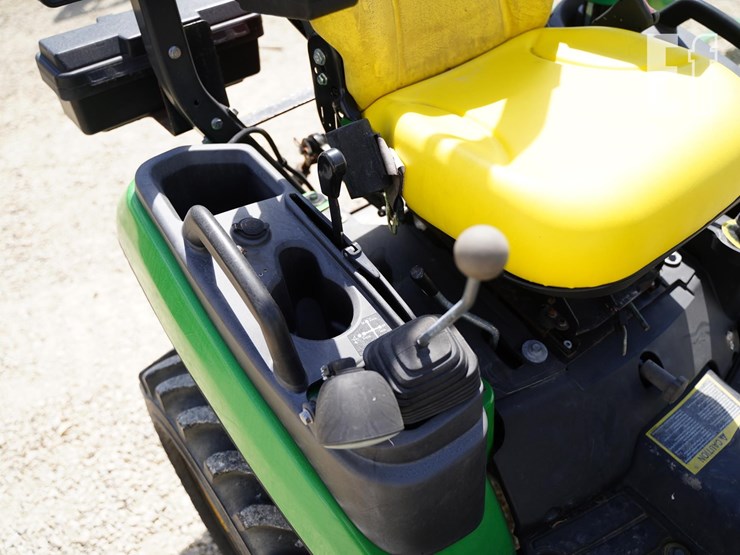 2018-john-deere-1025r-image-22