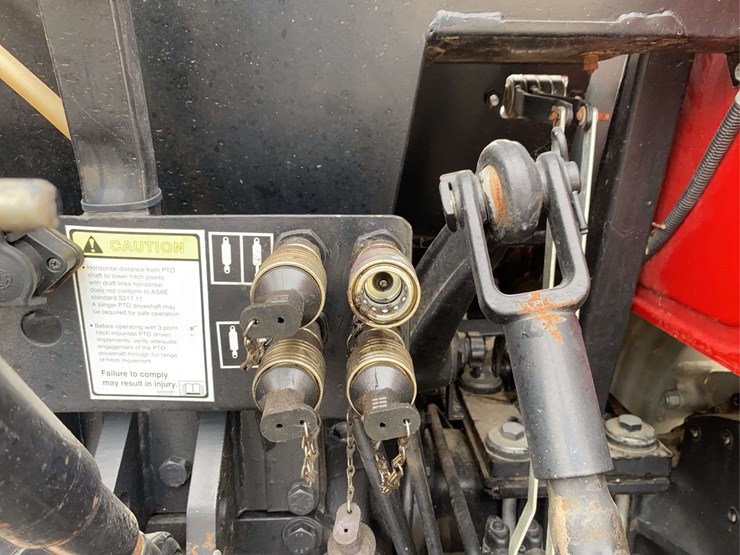 case-jx80-4wd-tractor-image-17