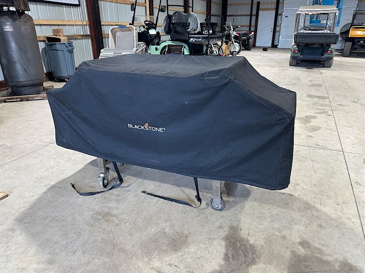 blackstone-36"-flattop-grill-image-4