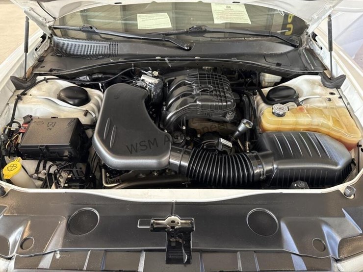 2013-dodge-charger-se-sdn-image-11