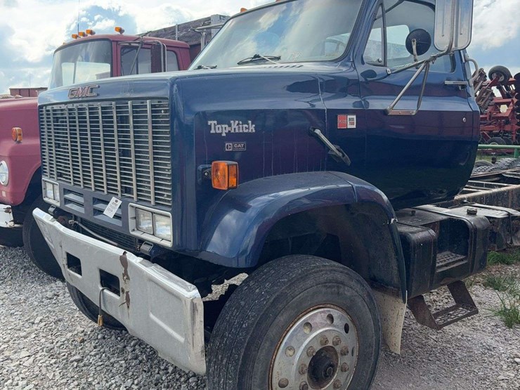 1984-gmc-7000-image-2