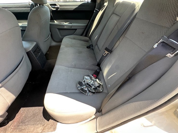 #23051-•-2007-chrysler-300-image-30