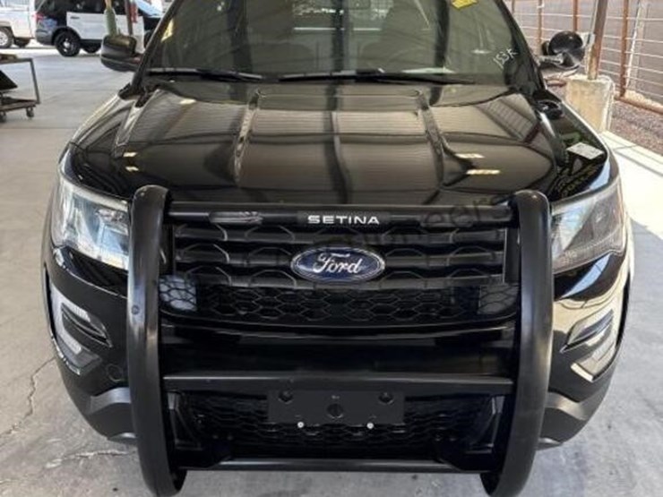 2017-ford-explorer-image-3