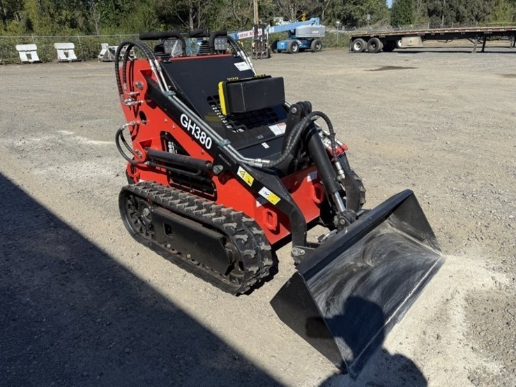 2025-aboss-gh380-mini-compact-track-loader-image-2