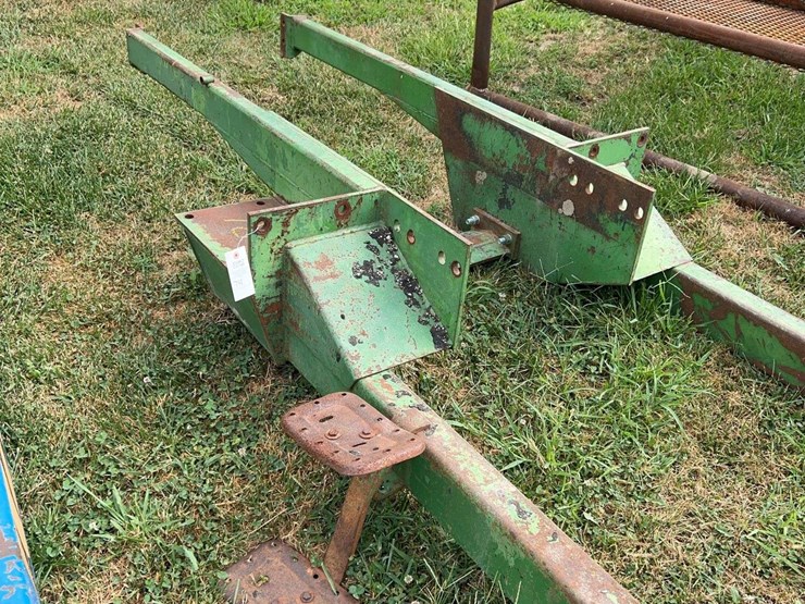 john-deere-146-image-2