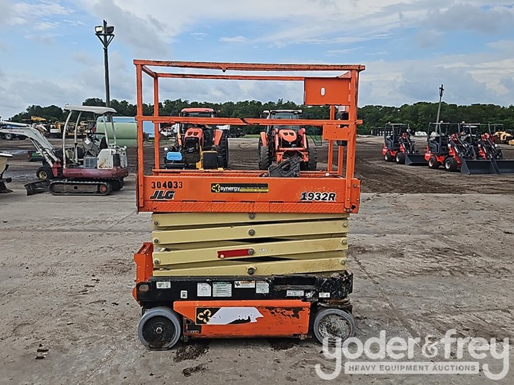 2018-jlg-1932r-image-5