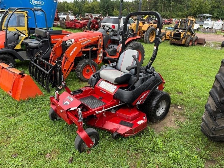 ferris-is700z-zero-turn-lawn-mower-image-4