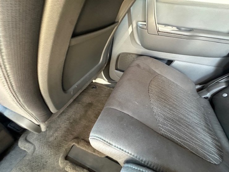 2016-chevrolet-traverse-ls-image-28