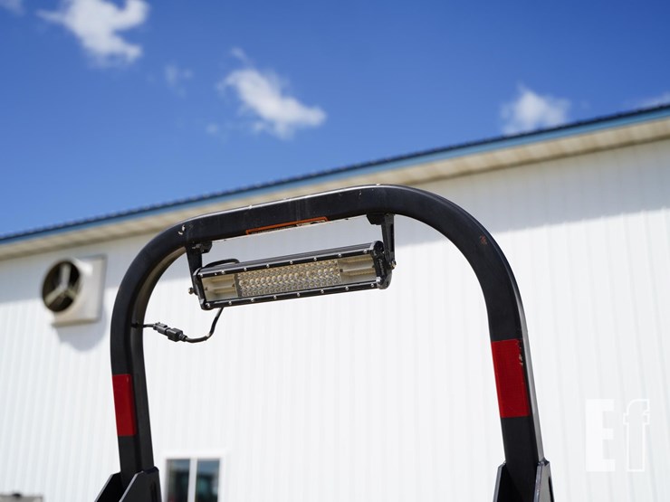 2018-john-deere-1025r-image-18
