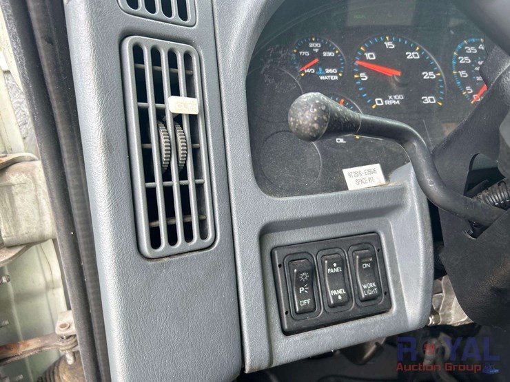 2003-international-durastar-4200-image-12