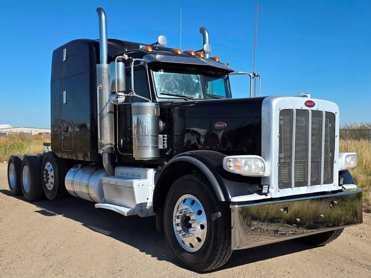 2009-peterbilt-389-image-9