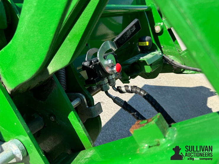 2023-john-deere-6r-140-image-13
