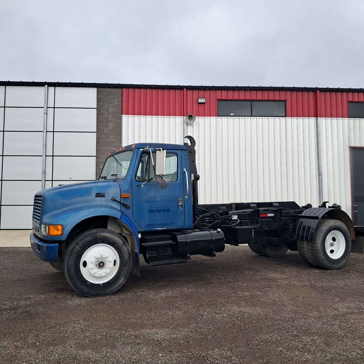 1996 INTERNATIONAL 4700