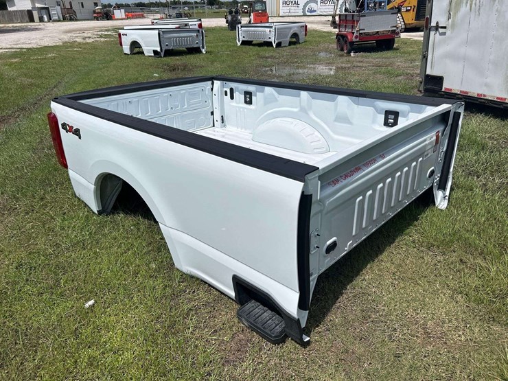 ford-super-duty-pickup-truck-bed-image-2
