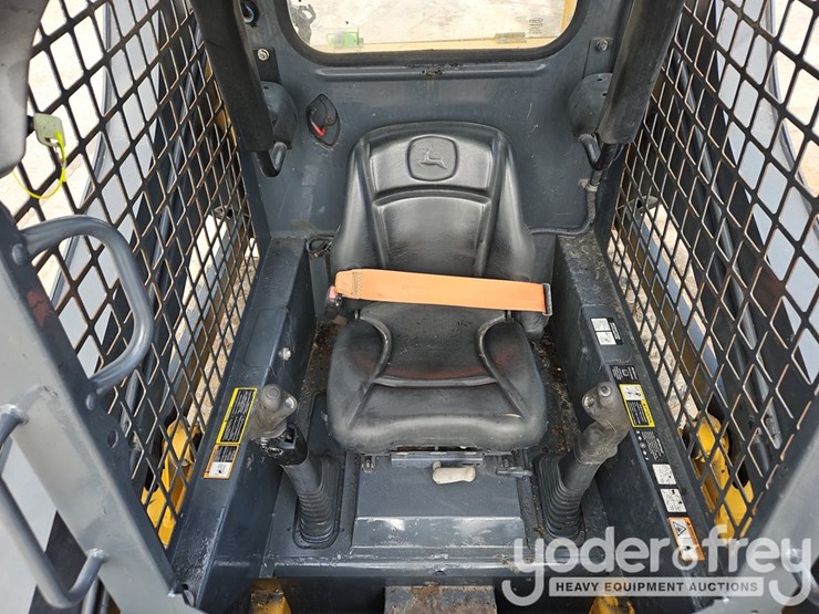 2016-deere-314g-image-19