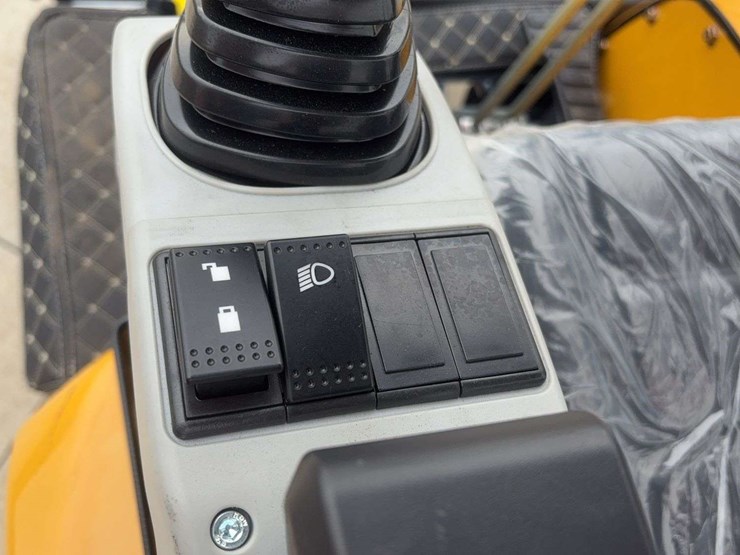 sdlanch-sdle20-mini-excavator-image-18