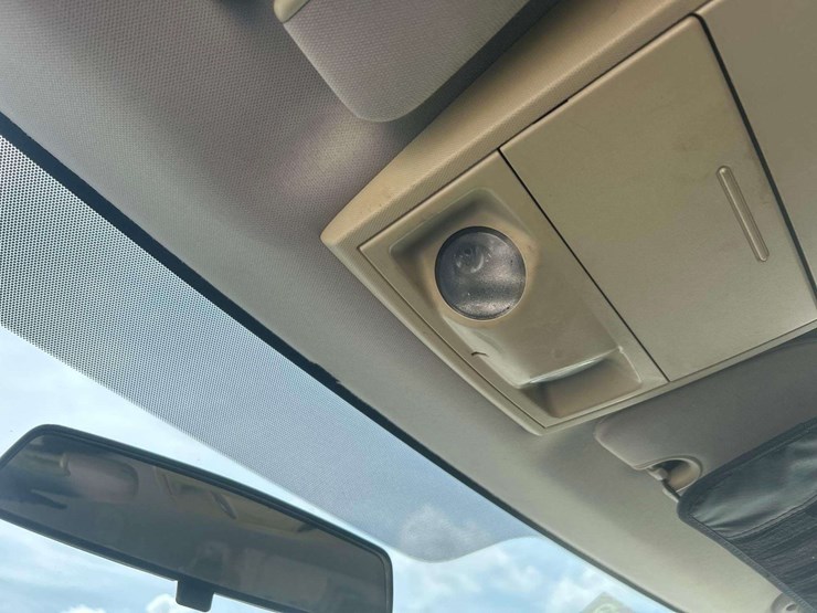 2012-dodge-grand-caravan-image-19