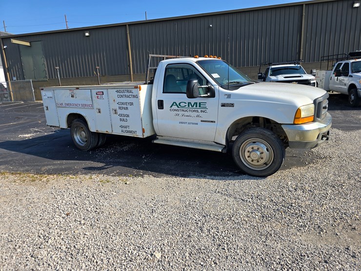 2000-ford-f550-image-30