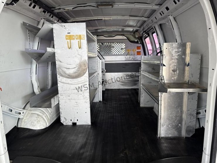 2014-chevrolet-express-2500-image-11