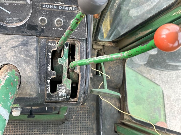 john-deere-7520-image-20