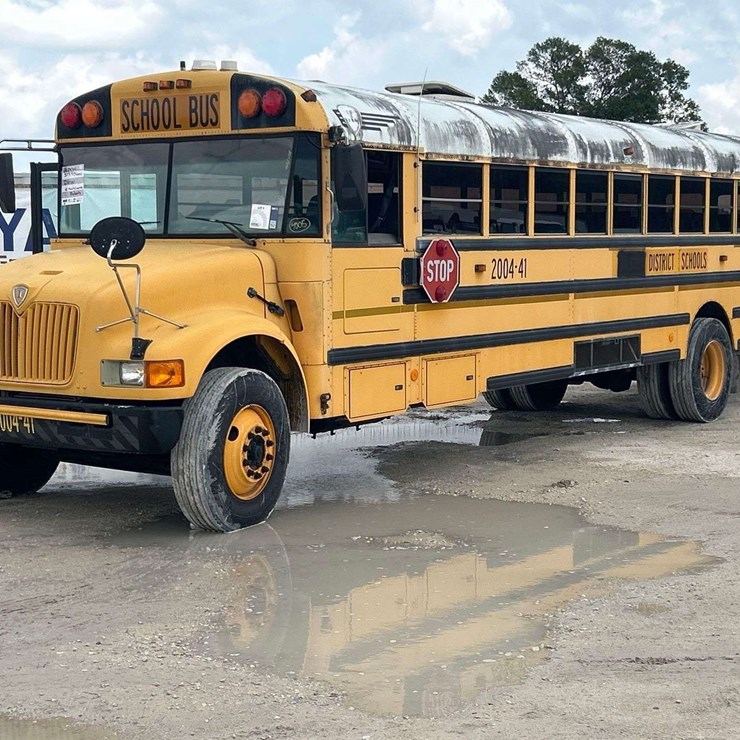 2004 IC Corporation 3000IC School Bus