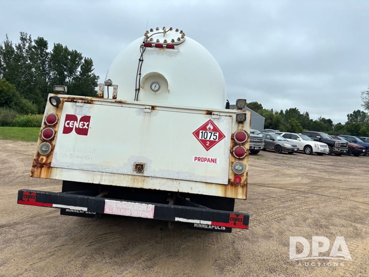 2013-international-durastar-4400-image-8