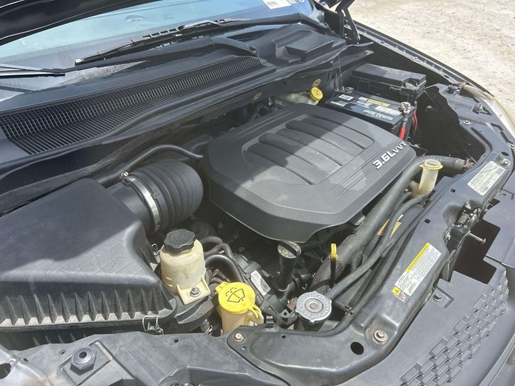 2012-dodge-grand-caravan-image-9