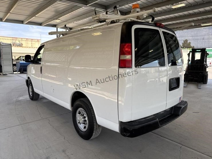 2013-chevrolet-express-2500-image-5