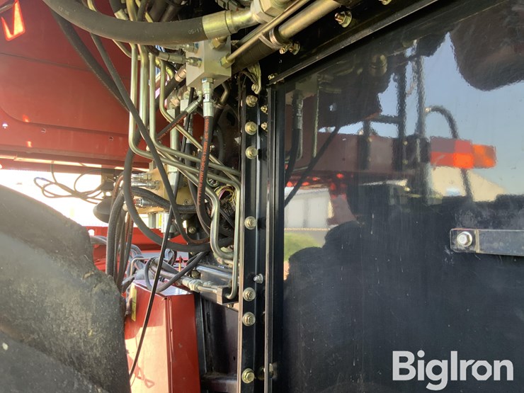 2012-case-ih-5130-image-14
