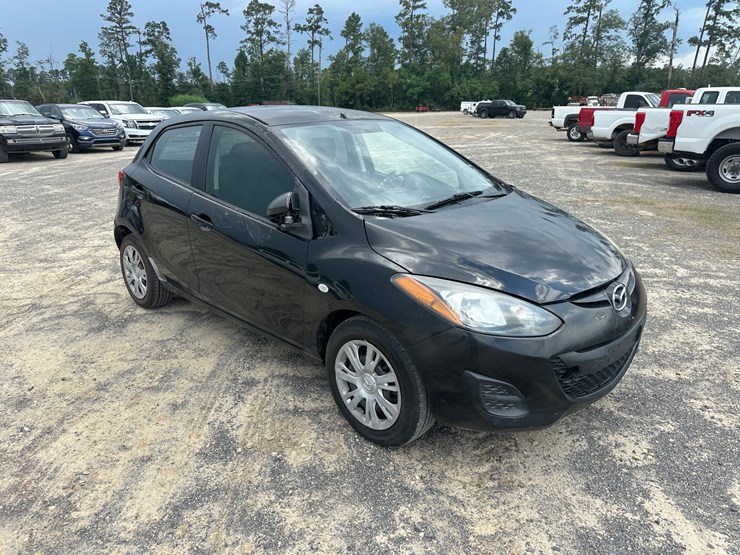 #22813-•-2012-mazda-2-image-2