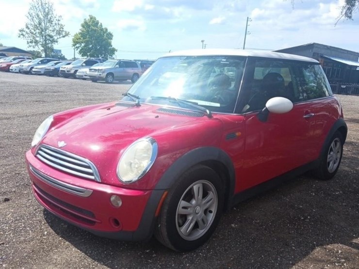 2006-mini-cooper-runs/moves-base-image-3