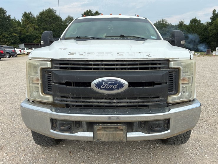 2017-ford-f250-image-2