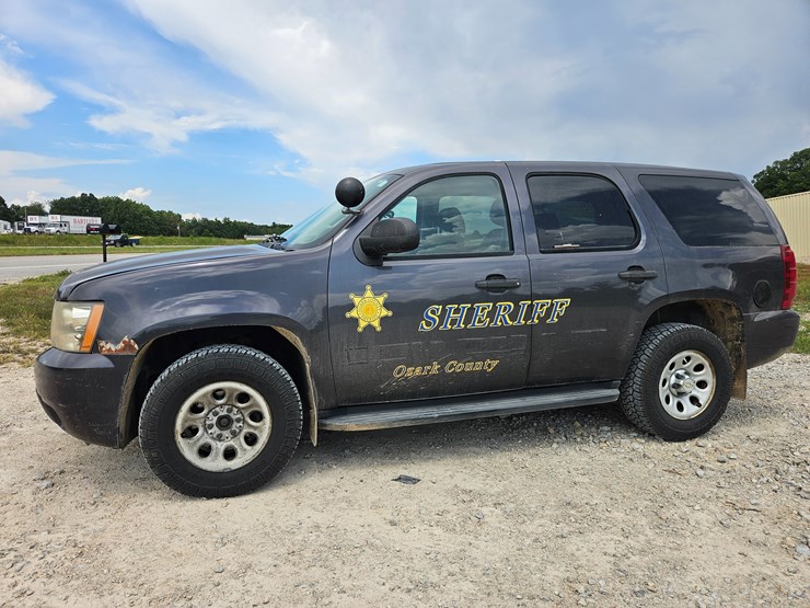 2010-chevrolet-tahoe-image-5