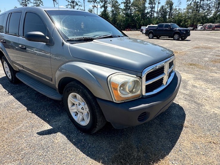 2005-dodge-durango-image-14