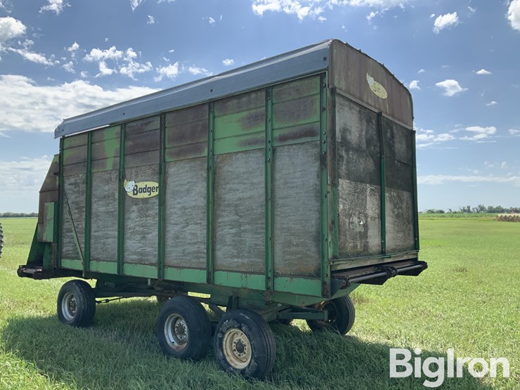 badger-t950-silage-wagon-image-7