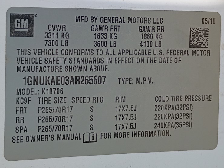 2010-chevrolet-tahoe-image-24