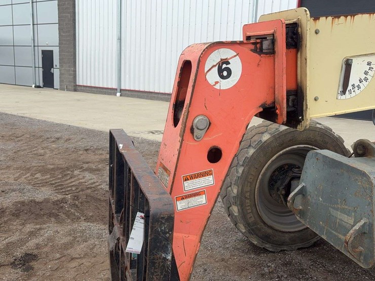 2006-jlg-g6-42a-image-23