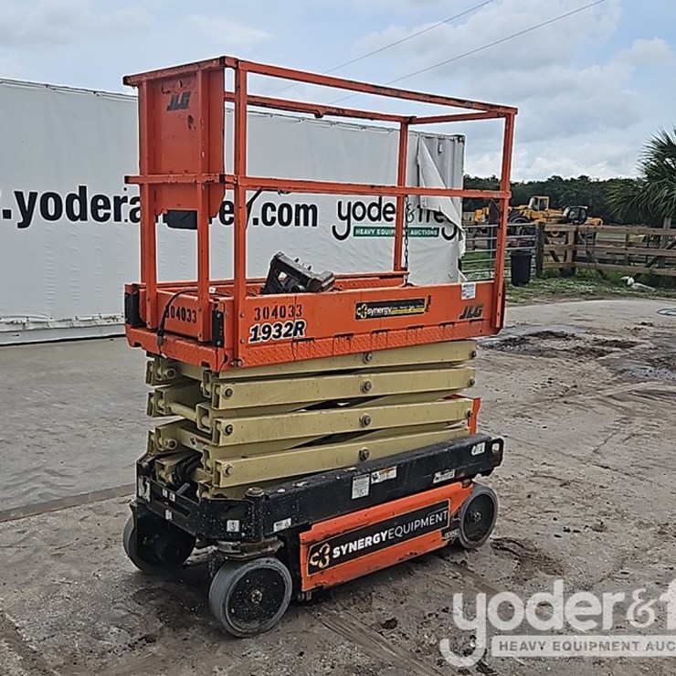 2018 JLG 1932R