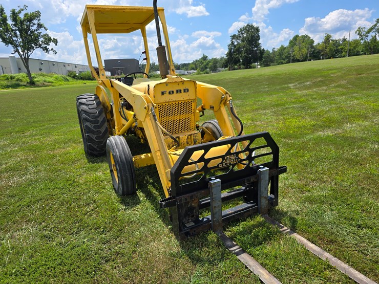 ford-tractor-image-37
