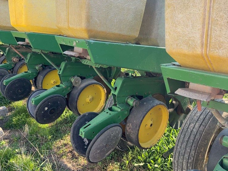 john-deere-7000-image-13