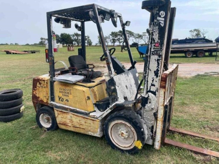 yale-hard-tire-fork-lift,-4ft-forks,-lp,-image-1