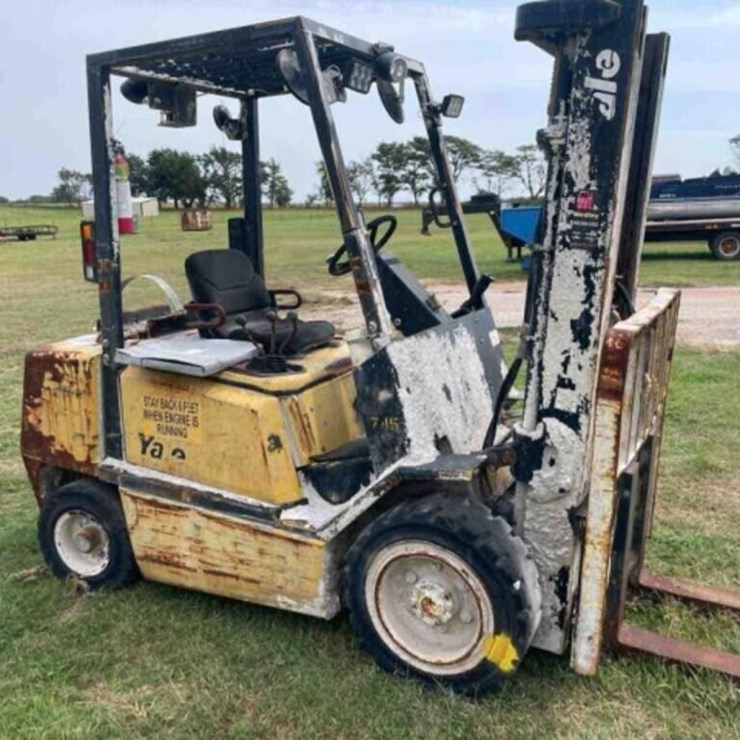 Yale hard tire fork lift, 4ft forks, LP,