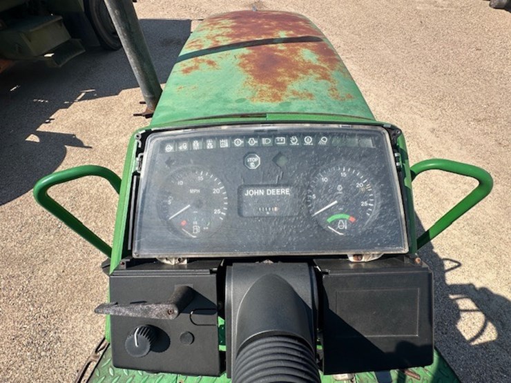john-deere-6400-image-33