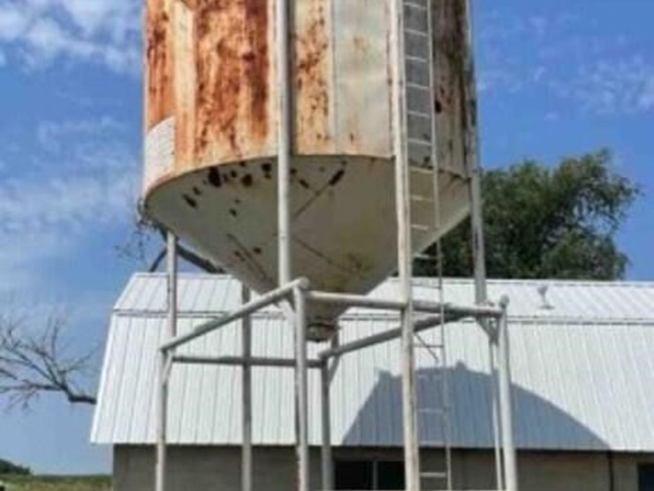 dennis-35-ton-overhead-feed-bin-image-4